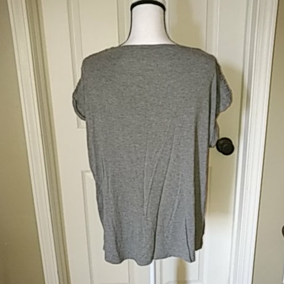 Rose & Olive GOLD Bar Embellished Shoulder Top L - Picture 4 of 5